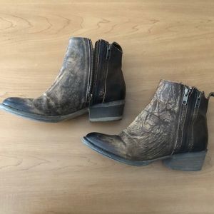 Circle G Leather Ankle Boots